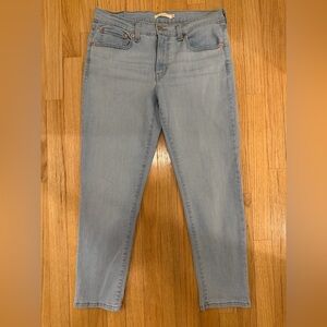 Levi's Women's Light Blue Skinny Jeans (W-30)